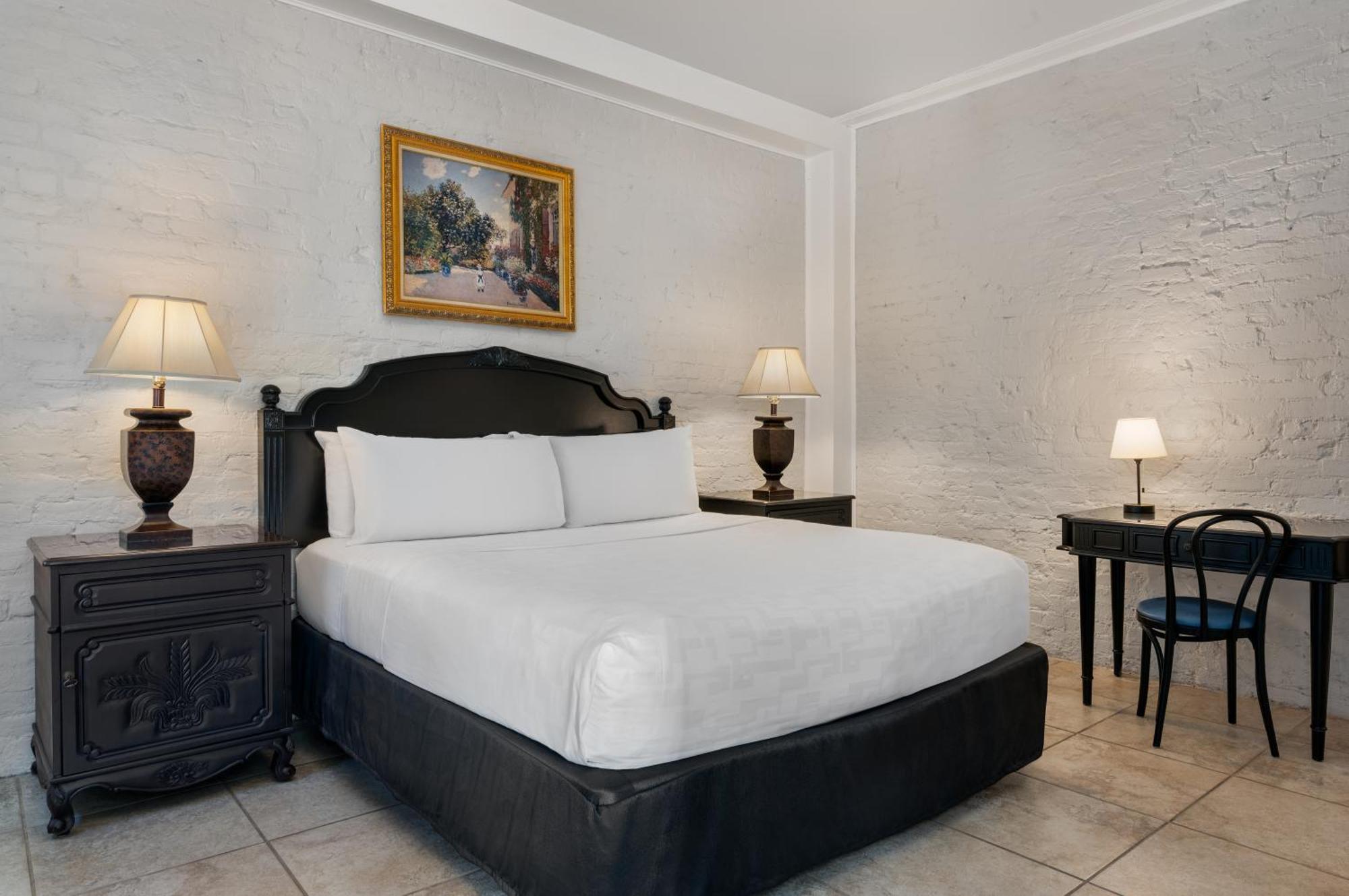 Chateau Hotel New Orleans Exterior foto